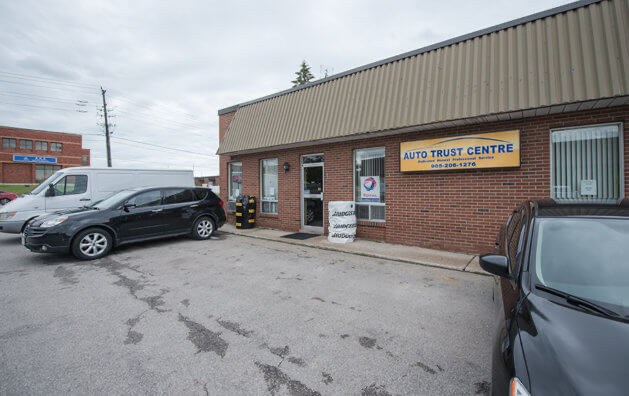 Auto Trust Centre storefront at 5040 Maingate Dr, Mississauga